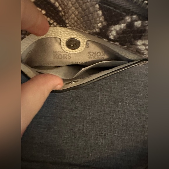 NWT! Michael Kors crossbody-ivory & snack print- great for fall! - Picture 8 of 9